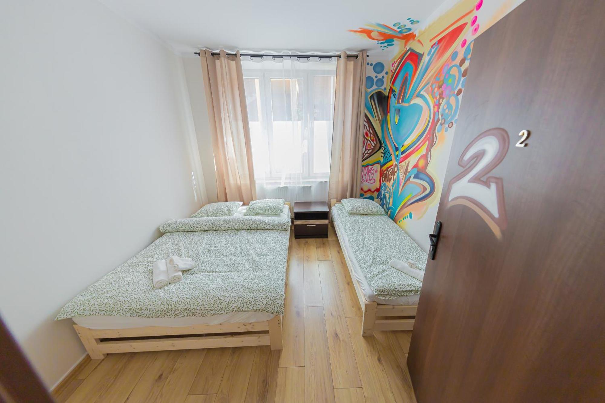 Hostel Graffiti Krakow Luaran gambar