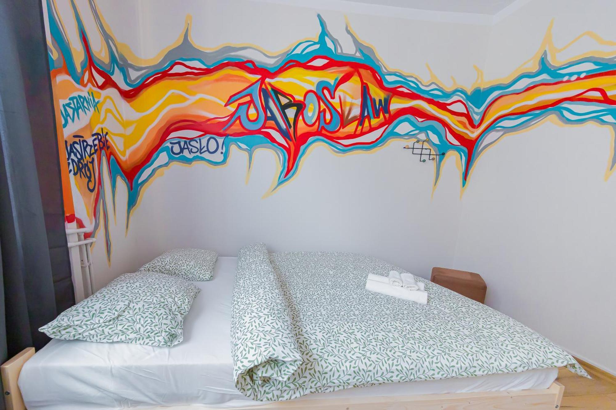 Hostel Graffiti Krakow Luaran gambar
